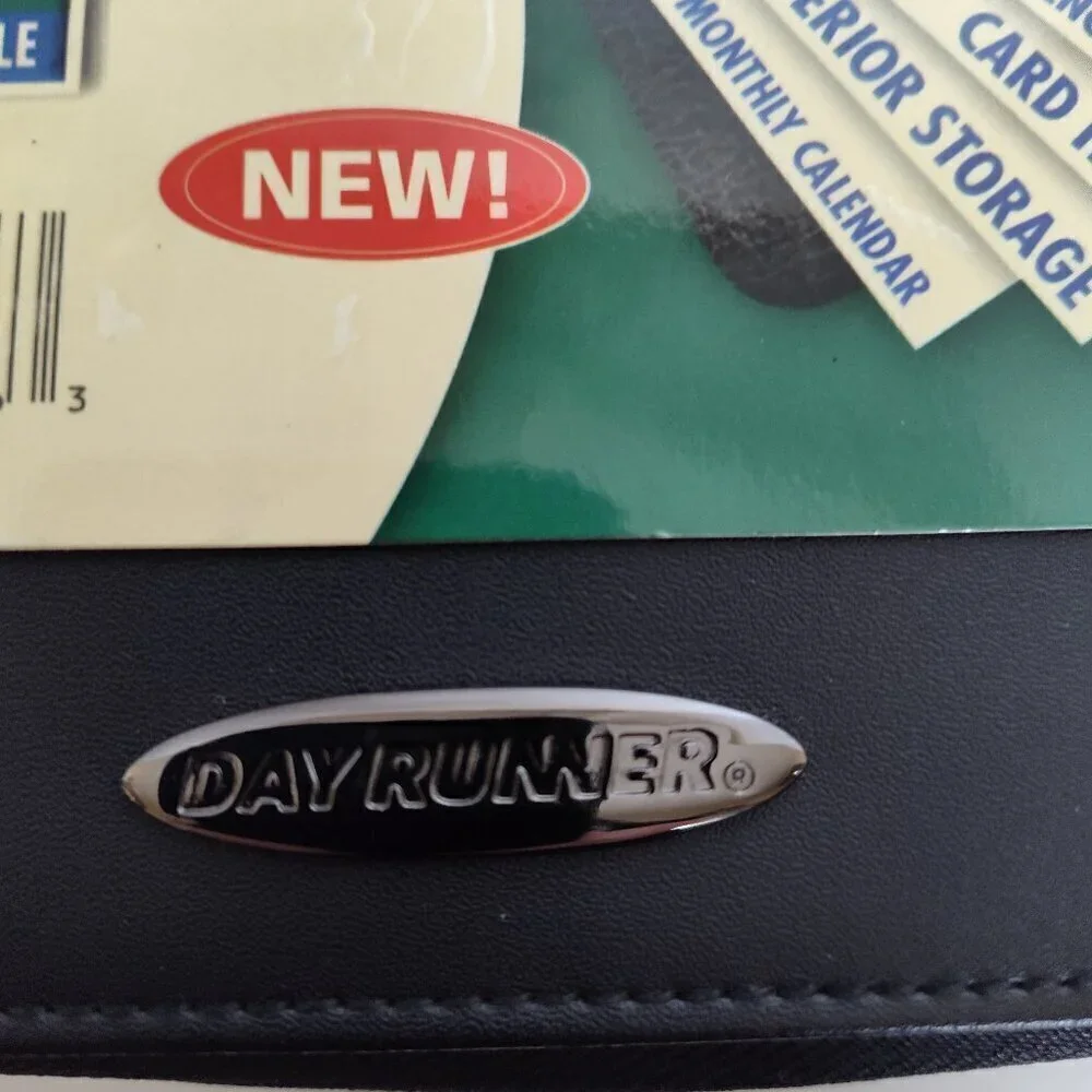 Day Runner Black Zippered Planner